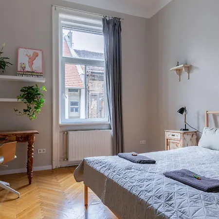 Budapestayz - Weiner Apartmán Budapešť