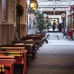 Budapestayz - Weiner * Budapest